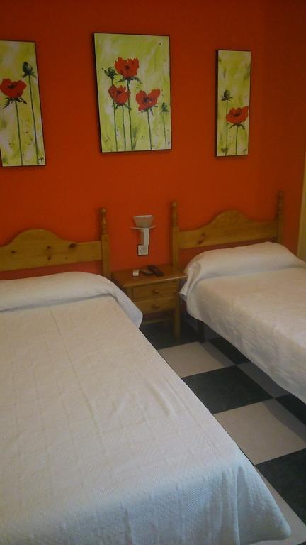 Hostal El Camionero Burguillos Del Cerro Rum bild