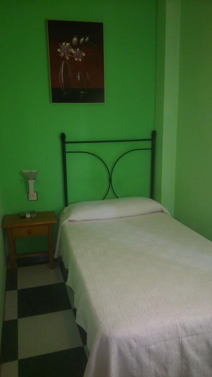 Hostal El Camionero Burguillos Del Cerro Rum bild