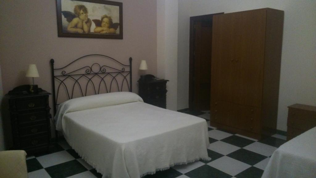 Hostal El Camionero Burguillos Del Cerro Rum bild