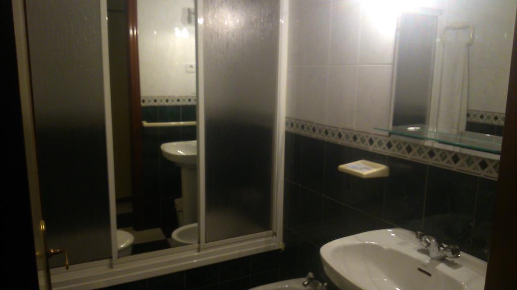 Hostal El Camionero Burguillos Del Cerro Rum bild