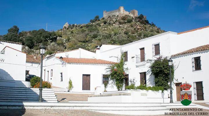 Hostal El Camionero Burguillos Del Cerro Exteriör bild